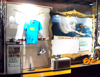 escaparatismo de la marca Nike en escaparates de tiendas especializadas en deportes extremos escaparatismo de la marca Nike en escaparates de tiendas especializadas en deportes extremos